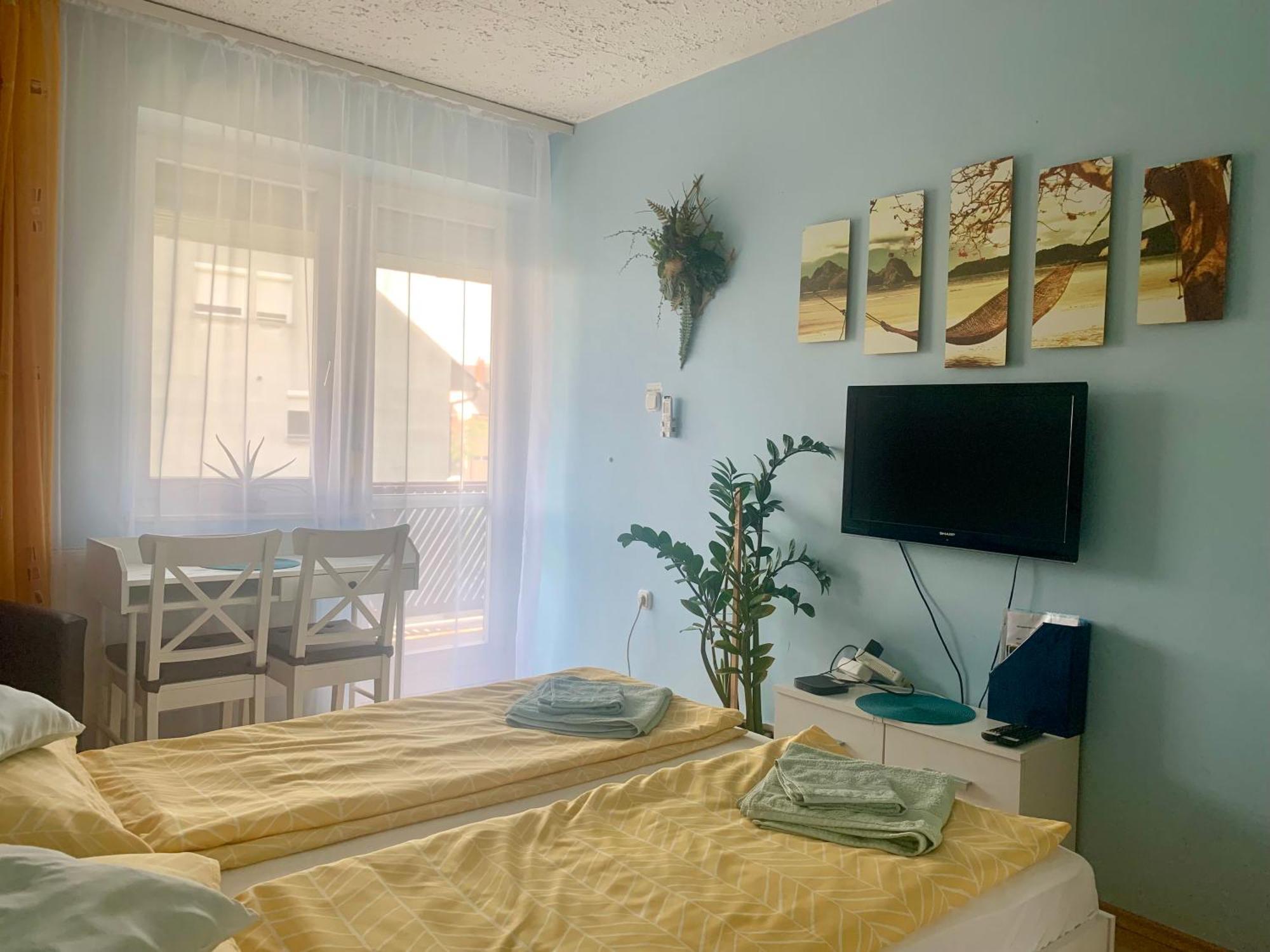 Aloé Apartman Sopron Esterno foto