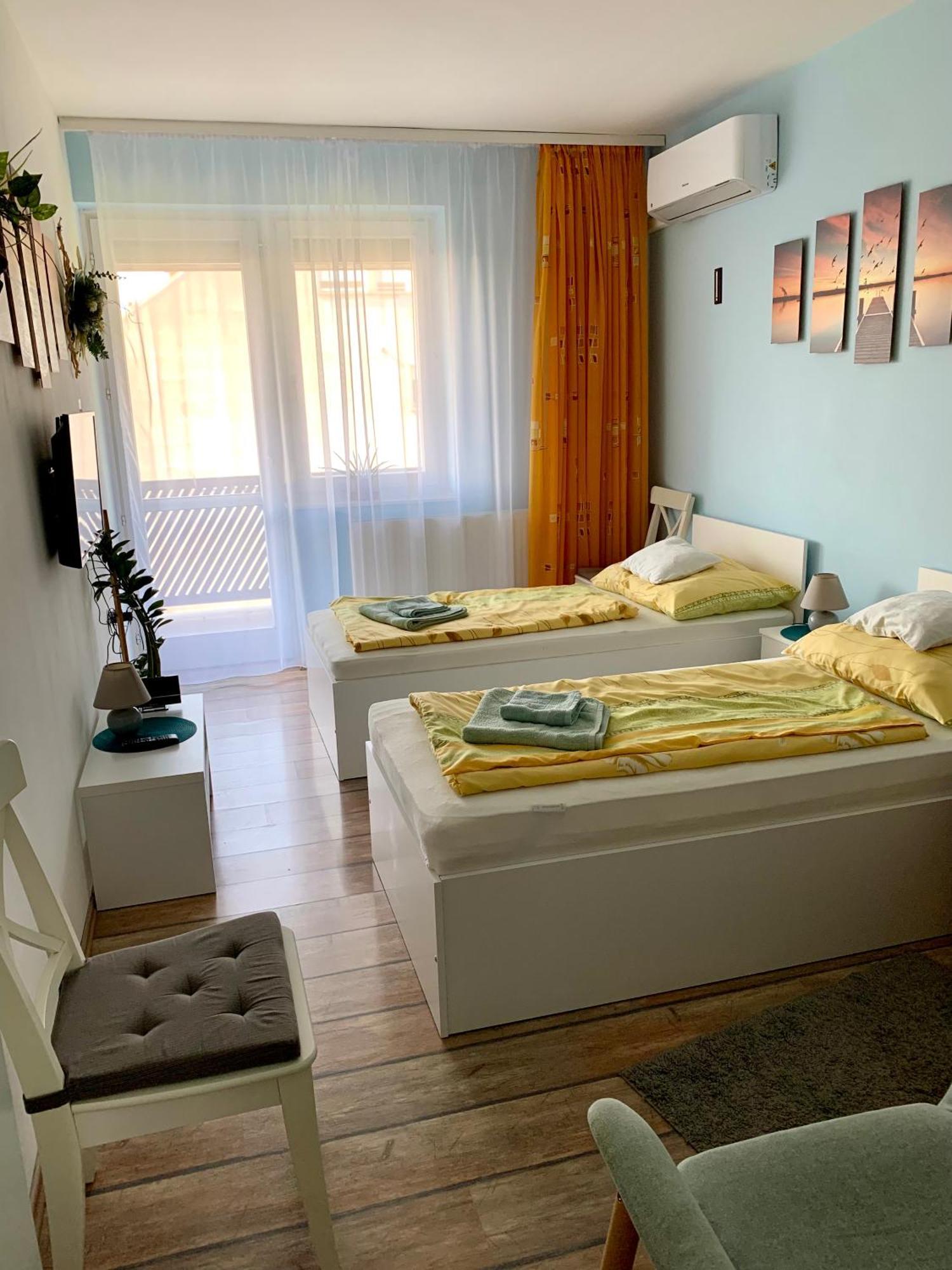 Aloé Apartman Sopron Esterno foto