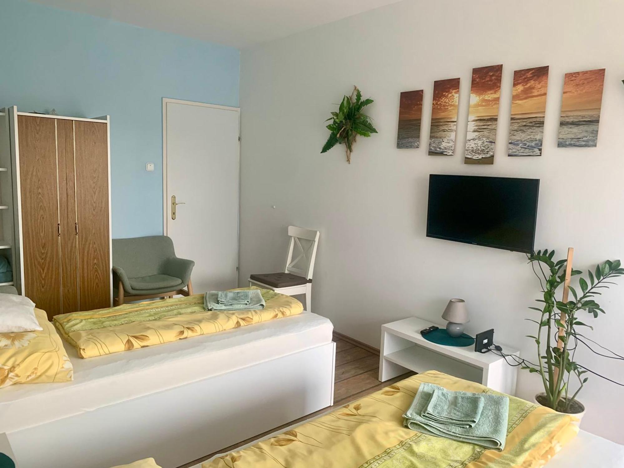 Aloé Apartman Sopron Esterno foto
