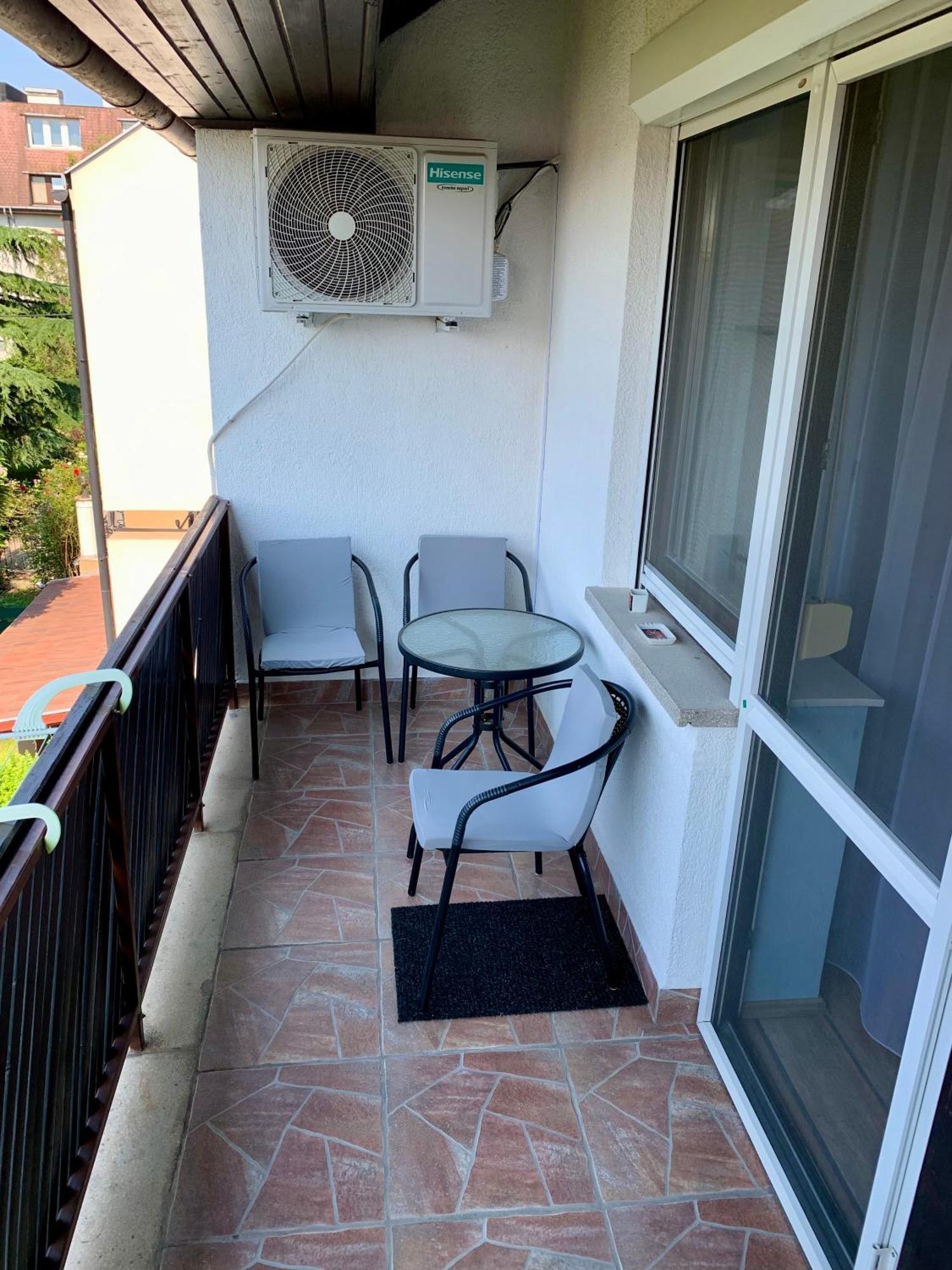Aloé Apartman Sopron Esterno foto