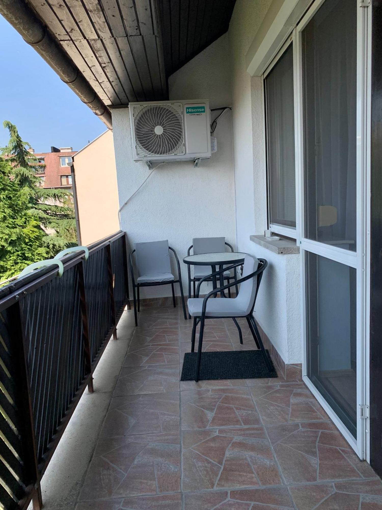 Aloé Apartman Sopron Esterno foto
